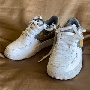 Excellent condition Air Force 1 - white/metallic